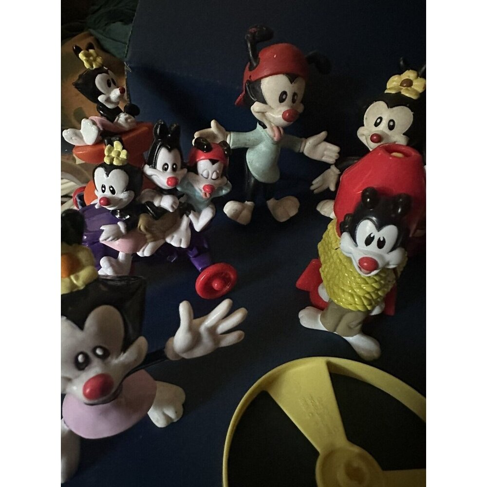 ANIMANIACS Lot of 16 - 1993 - 1997 McDonald's Wendy's Warner Bros Toys Rolling - Picture 9 of 16